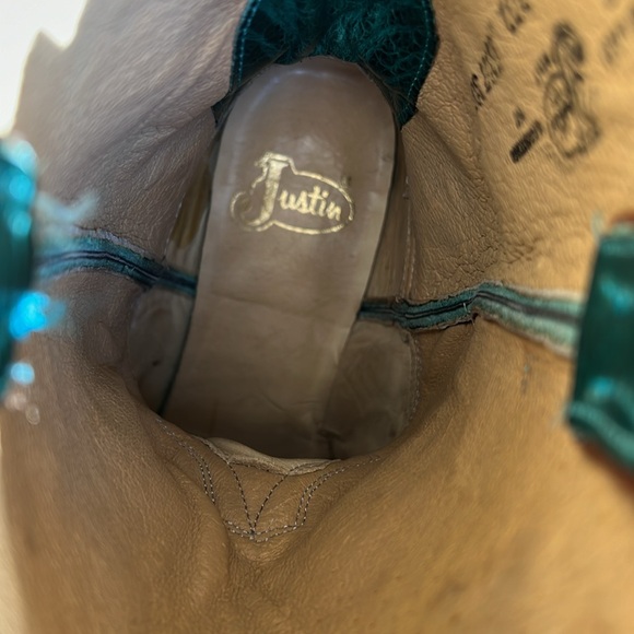 Justin cowboy boots - Picture 11 of 12